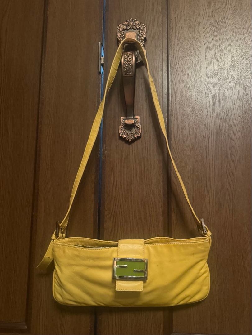 フェンディ　マンマバゲット　ズッキーノ　ショルダーバッグ 楽天市場】美品 FENDI フェンディ ズッキーノ マンマバケット ブラウン