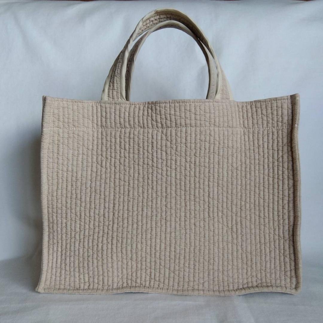 A4が入る！☆スクエアバッグM☆ ブラック ヌビバッグ - メルカリ