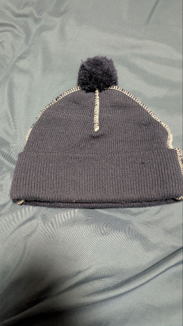 SUPREME ネイビー ニット帽 ポンポン付き - メルカリ