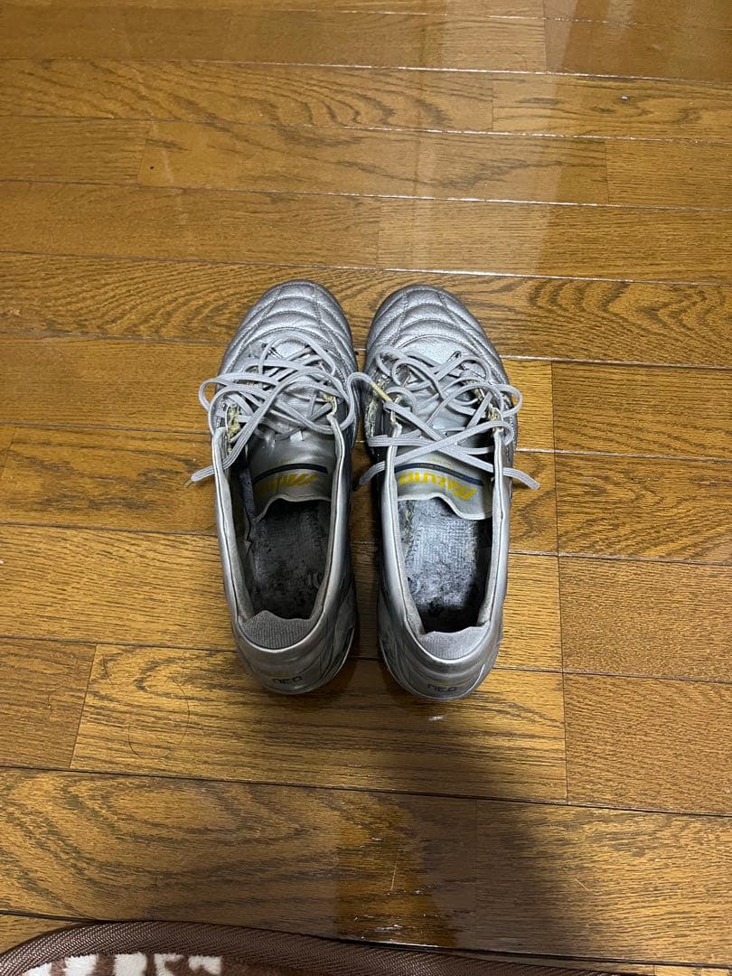 Mizuno モレリアネオ4 27.5cm シルバー限定色