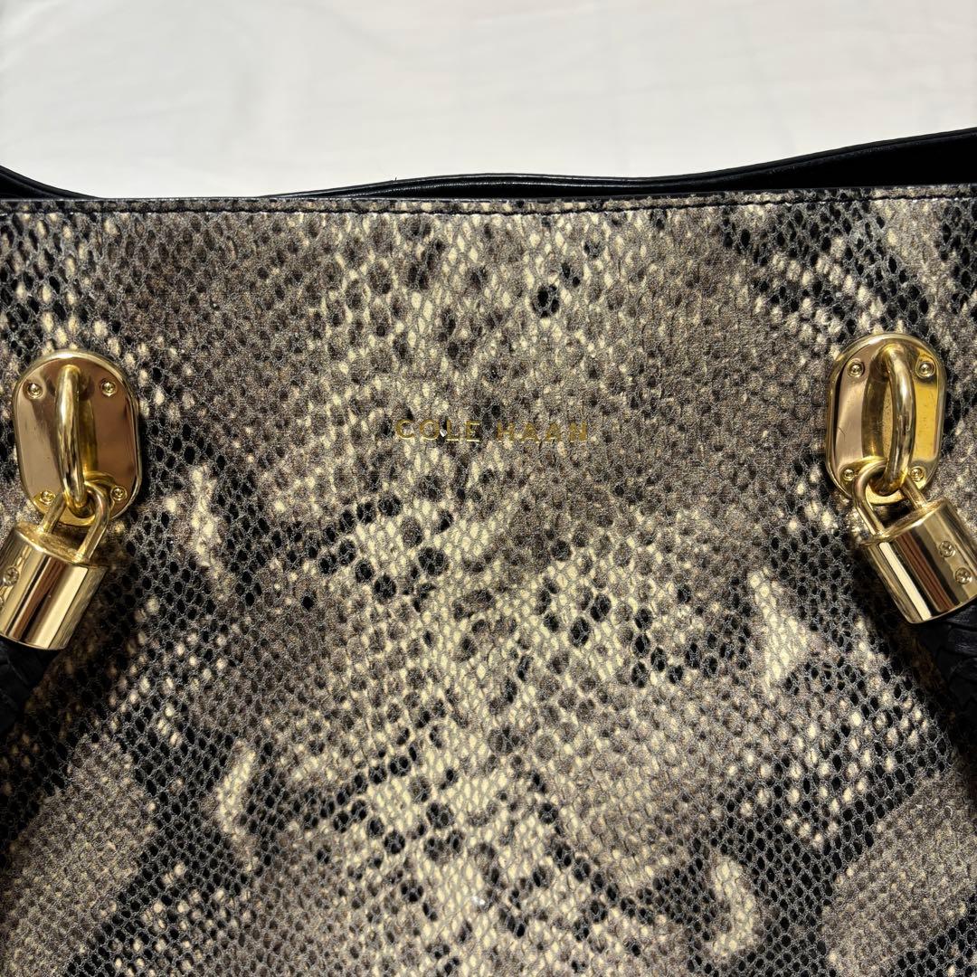 COLE HAAN コールハーン パイソン柄 トートバッグ 本革 A4 蛇柄 - メルカリ