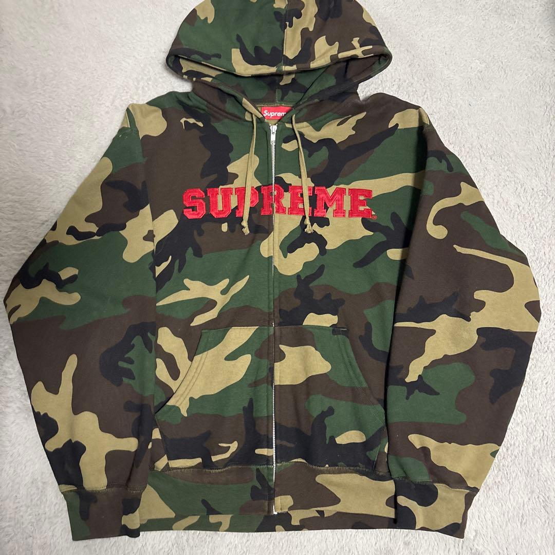 supreme 迷彩 ジップパーカー - メルカリ
