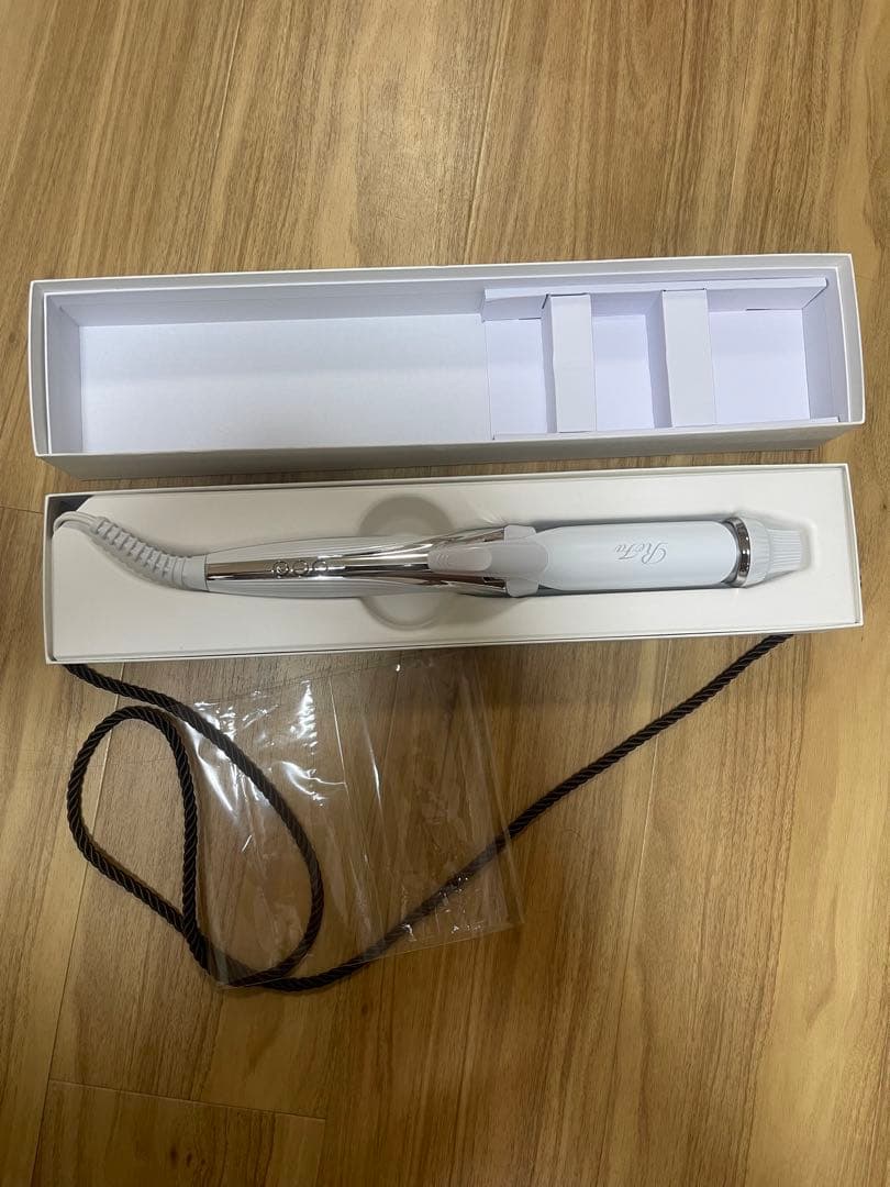 《新品未使用》ReFa ストレートヘアアイロン RE-AF004 Φ32