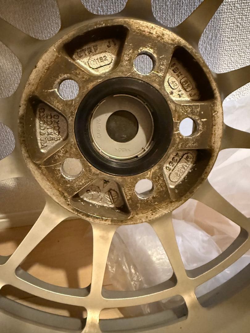 エンケイ　ENKEI NT03RR 18インチ 8.5J 4本