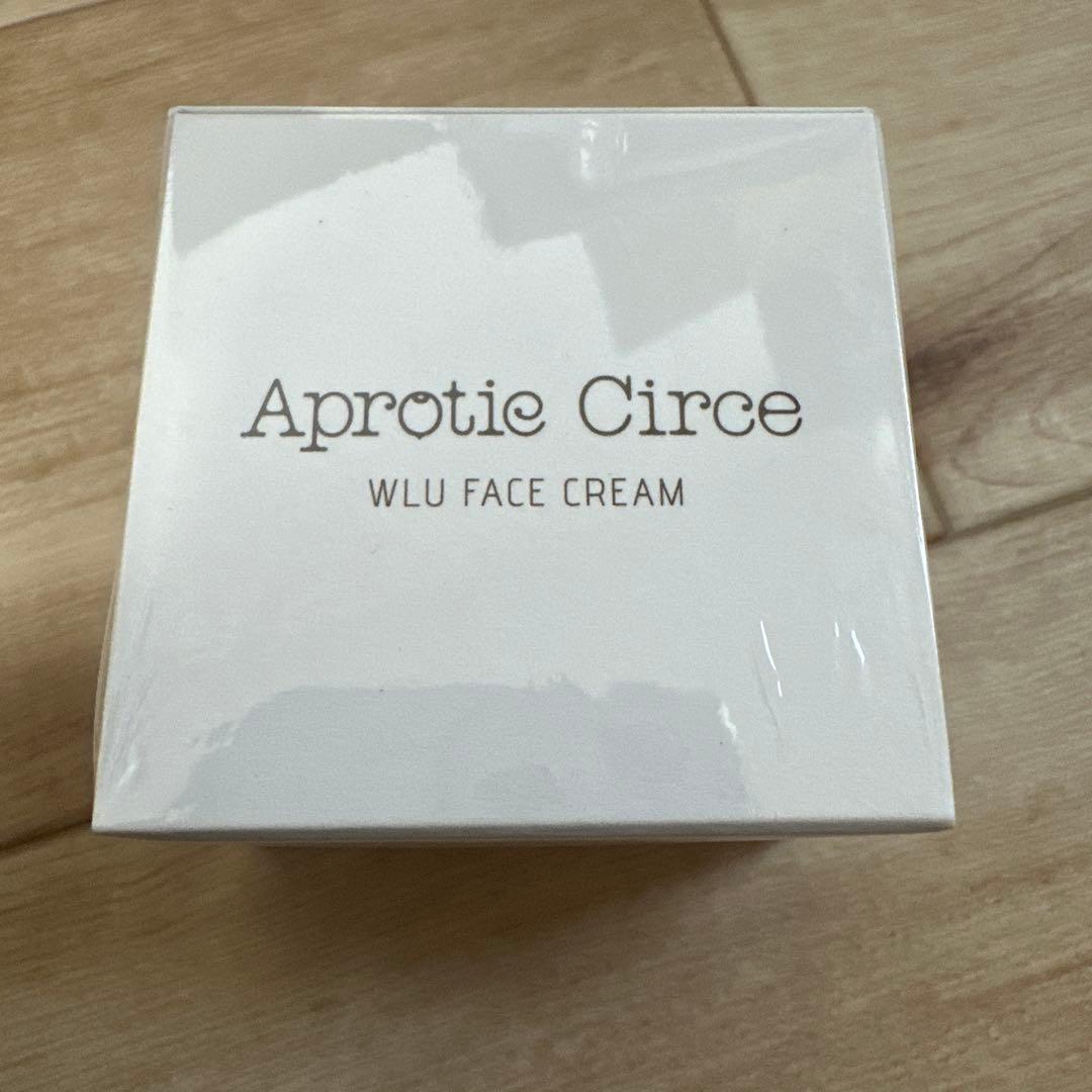 アプロティー　チルチェ　WLUフェイスクリーム cleansingoil-300x300.jpg