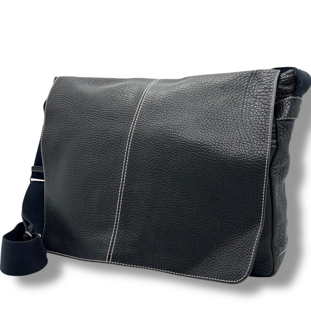 希少　トッズ　メッセンジャーバッグ　ショルダーバッグ　レザー　ブラック　A4 本革バッグ メンズ ビジネスバッグ ショルダーバッグ メッセンジャー