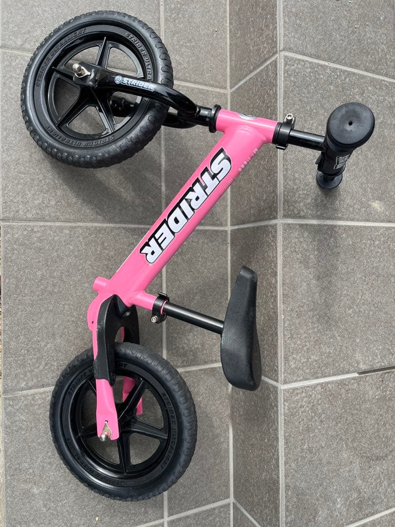 ストライダー スポーツモデル 12インチ ピンク - メルカリ