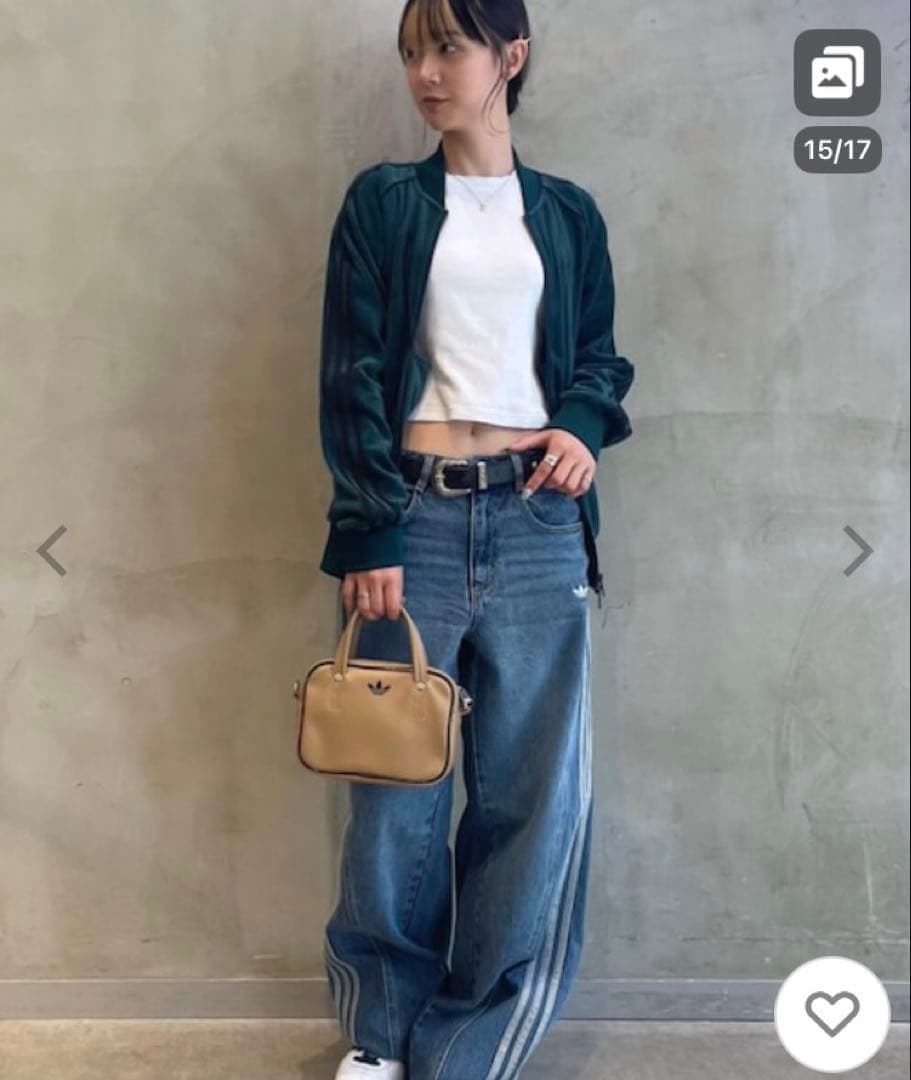 adidas ブルーワイドレッグデニム - メルカリ