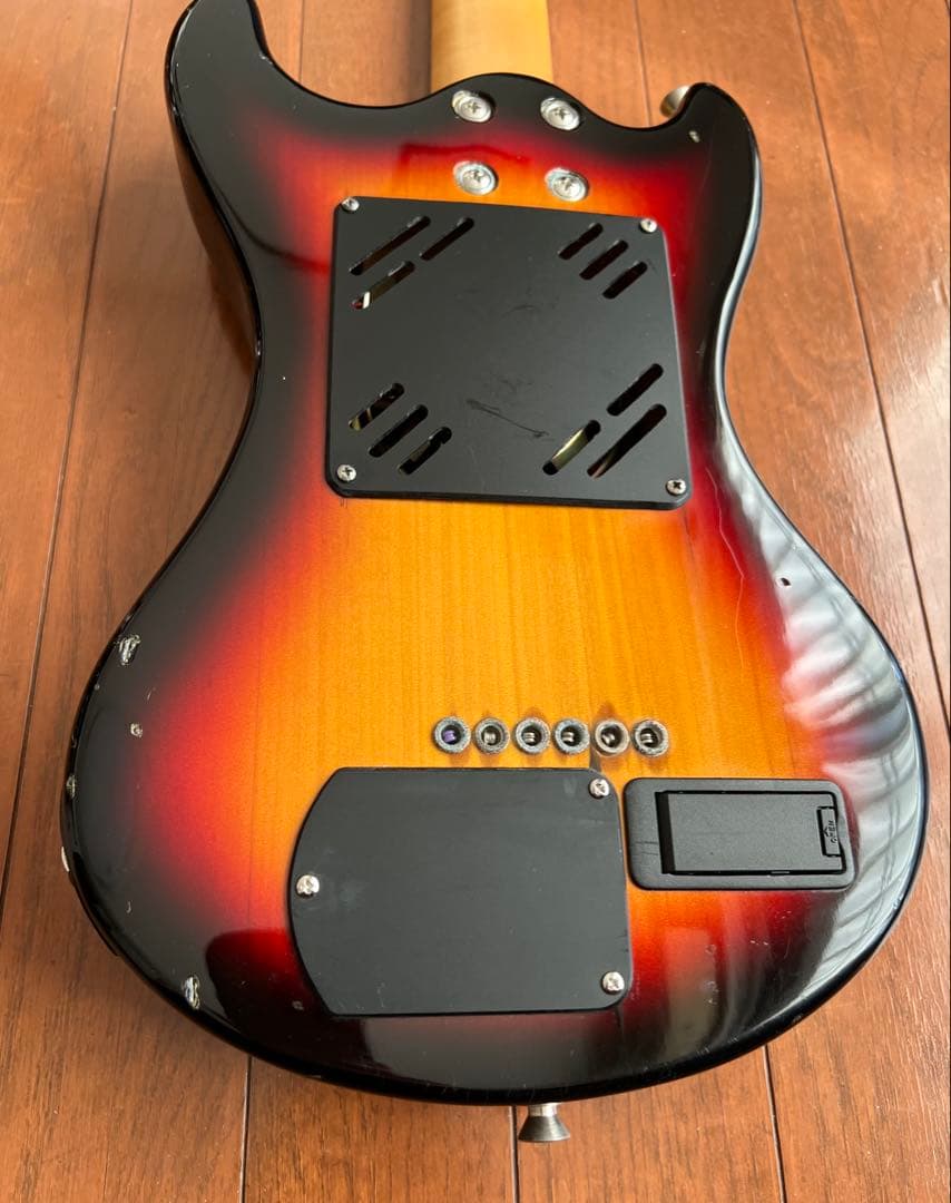 マリンライダー整備済コーラス付アンプ内蔵エレキギターミディアム