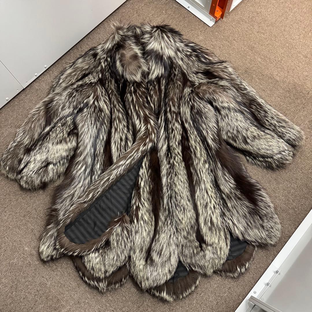 超高級 リアルファー シルバーフォックス ロングコート ファーコート 毛皮 主役オーラが漂う☆セレブリティなシルバーフォックスファーロング