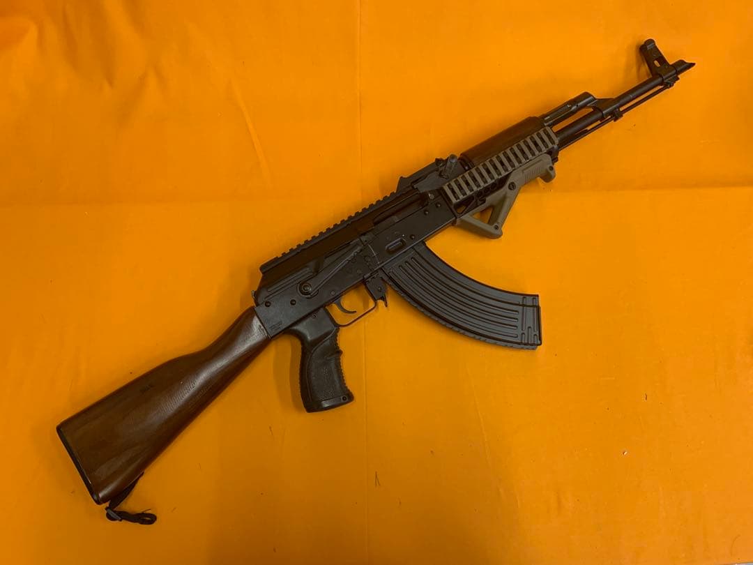 東京マルイ AKM ガスブロ木製ストック ハンドガード 付き　予備マガジン2本 RA-TECH マルイ AKMガスブローバック/ウッドストック&ハンドガード