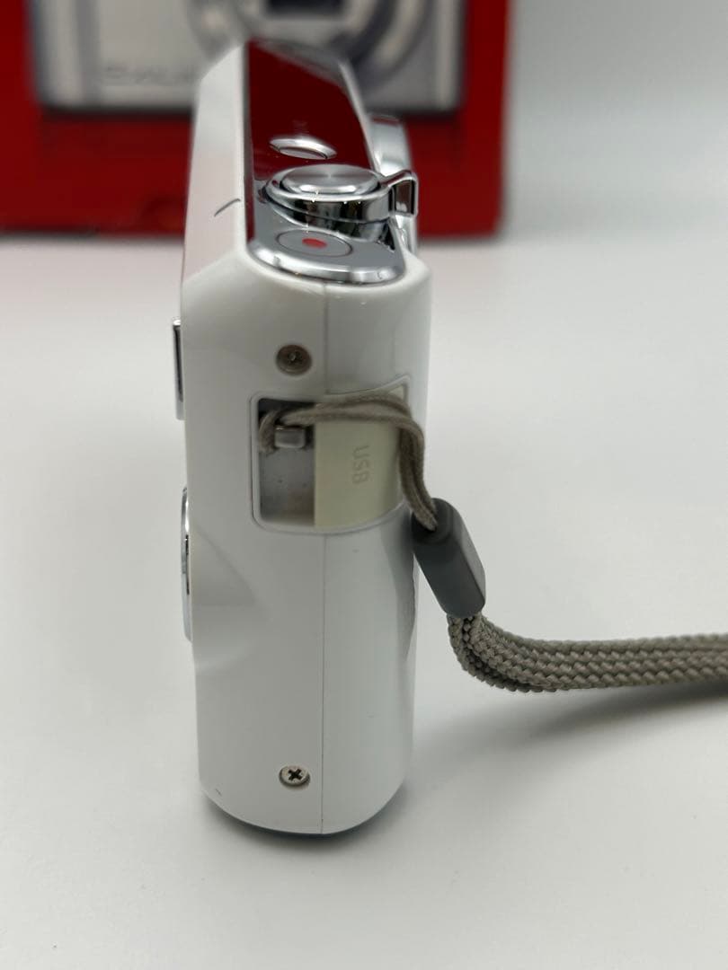 動作品 カシオ EXILIM EX-ZS180 充電器付き コンデジ