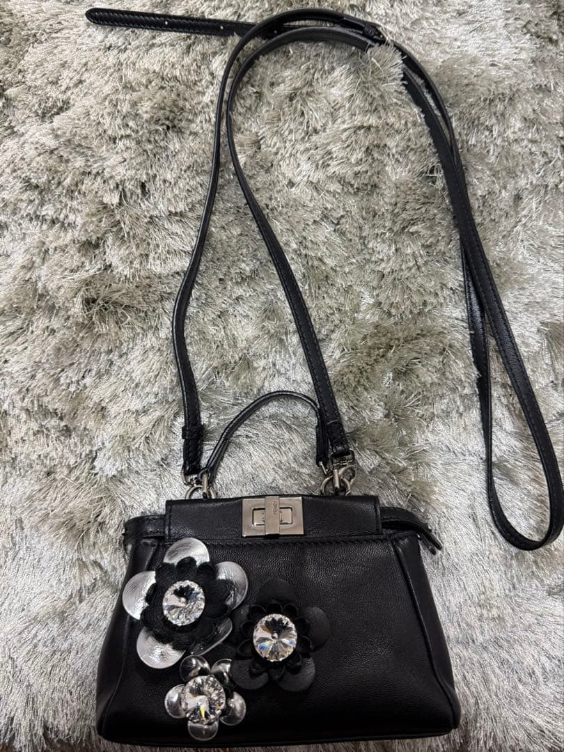 FENDI ピーカブー　マイクロサイズ FENDI】ピーカブー アイシーユー マイクロサイズ (FENDI/ハンドバッグ
