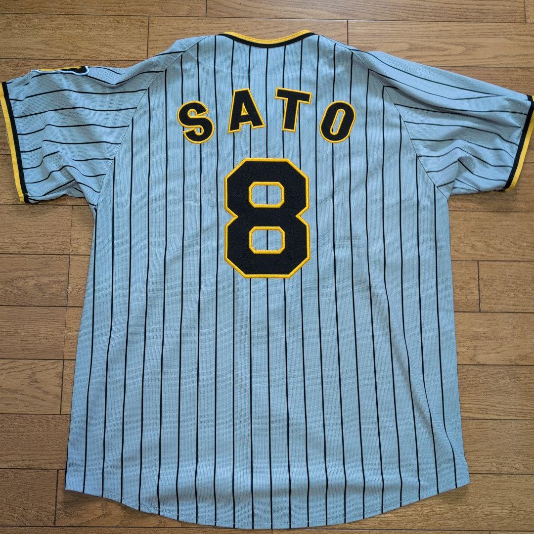 阪神タイガース 佐藤輝明 ユニフォーム ビジター Mサイズ - メルカリ