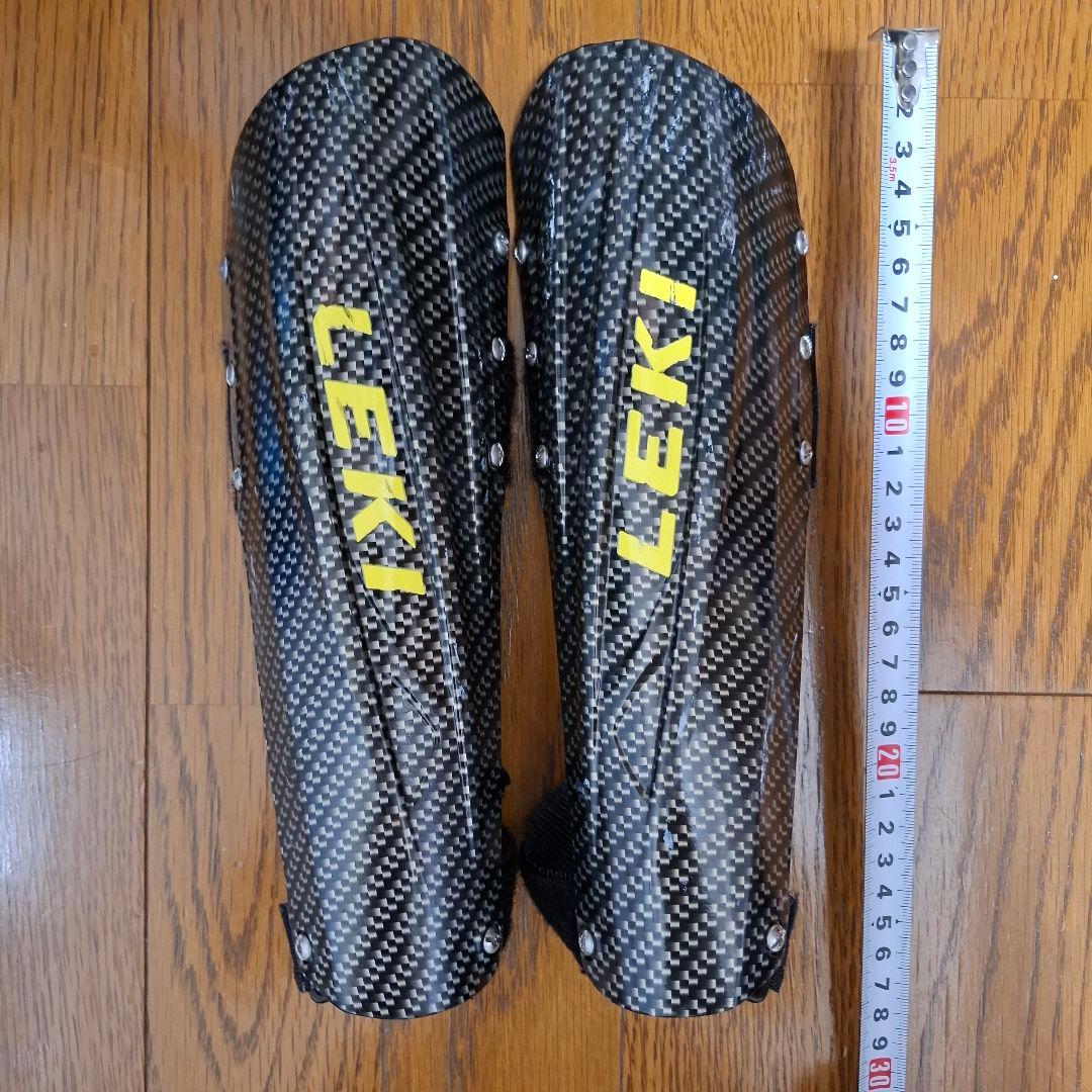 み*k様 LEKI カーボン柄 スキーアームガード Mサイズカット LEKI（レキ） アームガード LEKI FORE ARM PROTECTOR プロテクター
