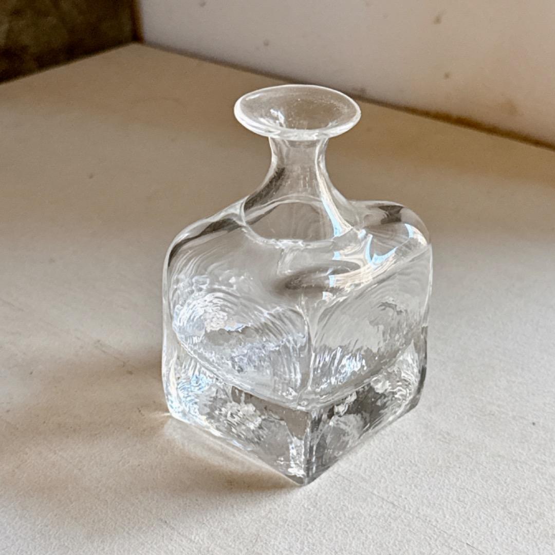 美品☆西山芳浩 花瓶 ボトル 角小ビン ガラス 一輪挿し - メルカリ