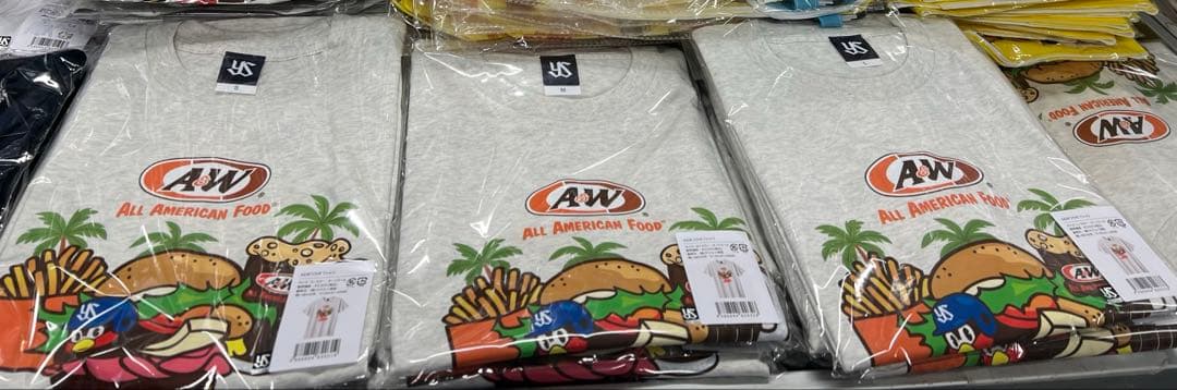 東京ヤクルトスワローズ×A&WコラボTシャツ - メルカリ