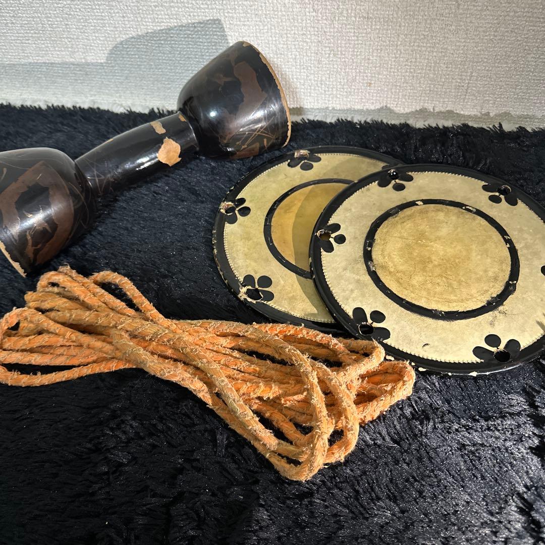 和楽器 小鼓 アンティーク ビンテージ 年代物 太鼓 雅楽 金蒔絵 打楽器 和楽器 小鼓 アンティーク ビンテージ 年代物 太鼓 雅楽 金蒔絵 打楽器