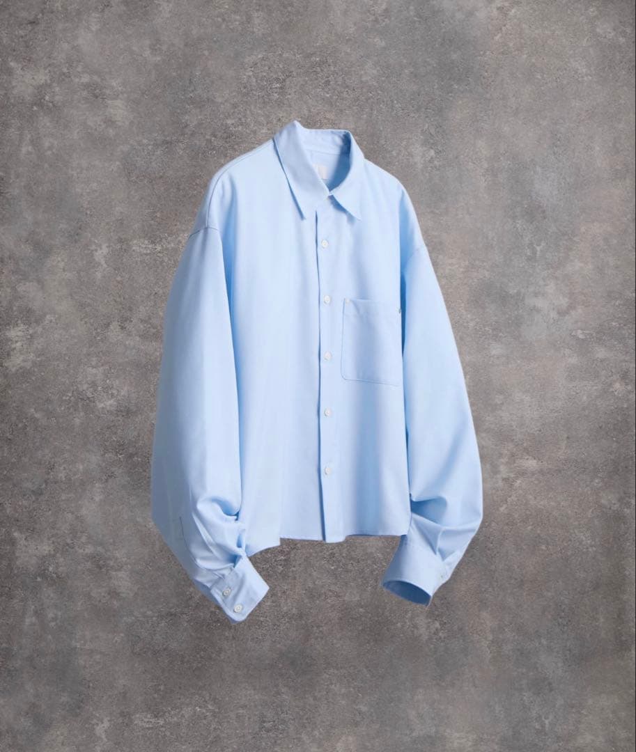 ADRER クロップド・レギュラーカラー・シルエット・シャツ Blue M