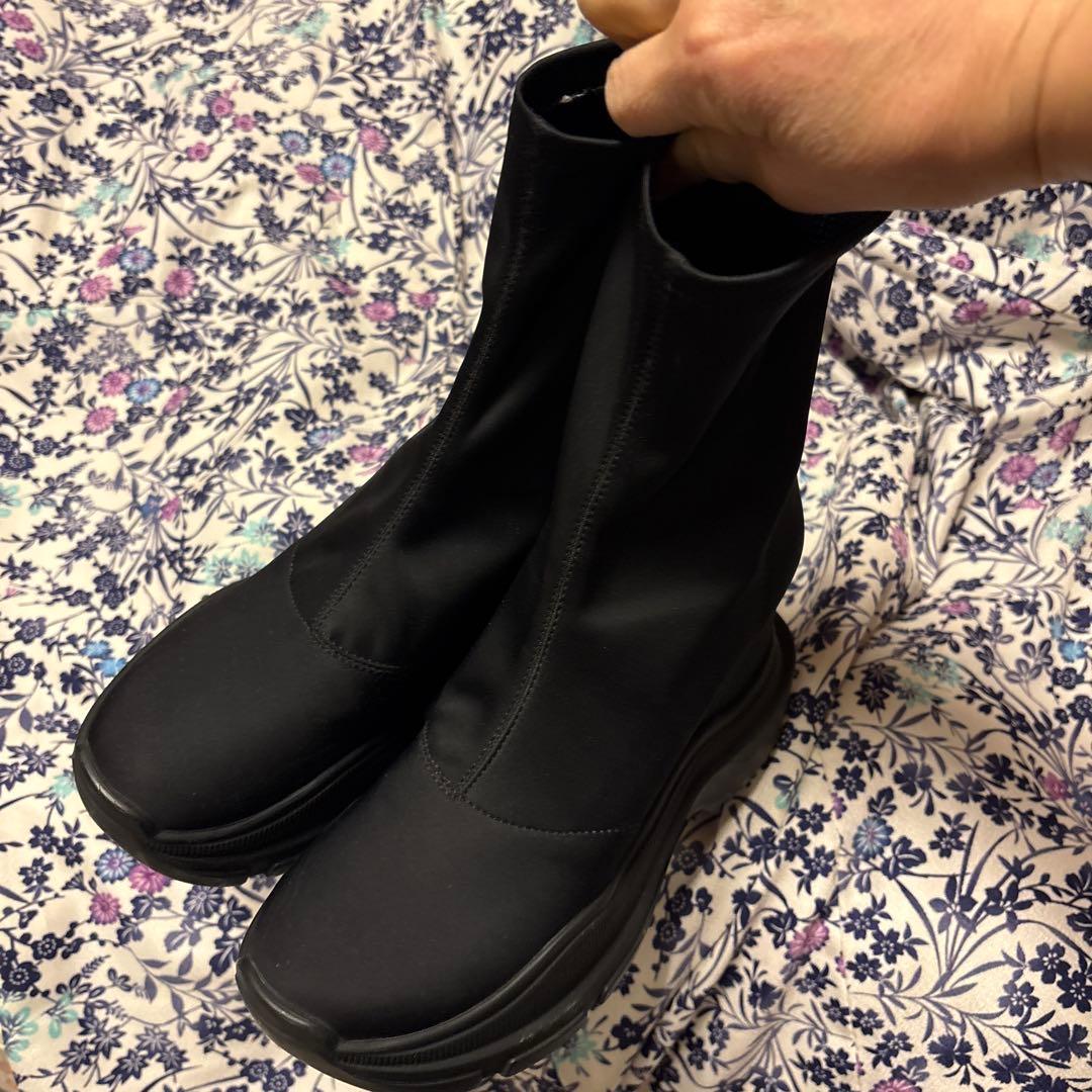 Yello TOKYO BLACK DOUBLE SNEAKER星あや - メルカリ