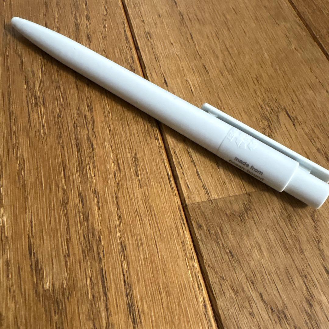 大阪万博 ルクセンブルク ピンバッジ 非売品 - メルカリ