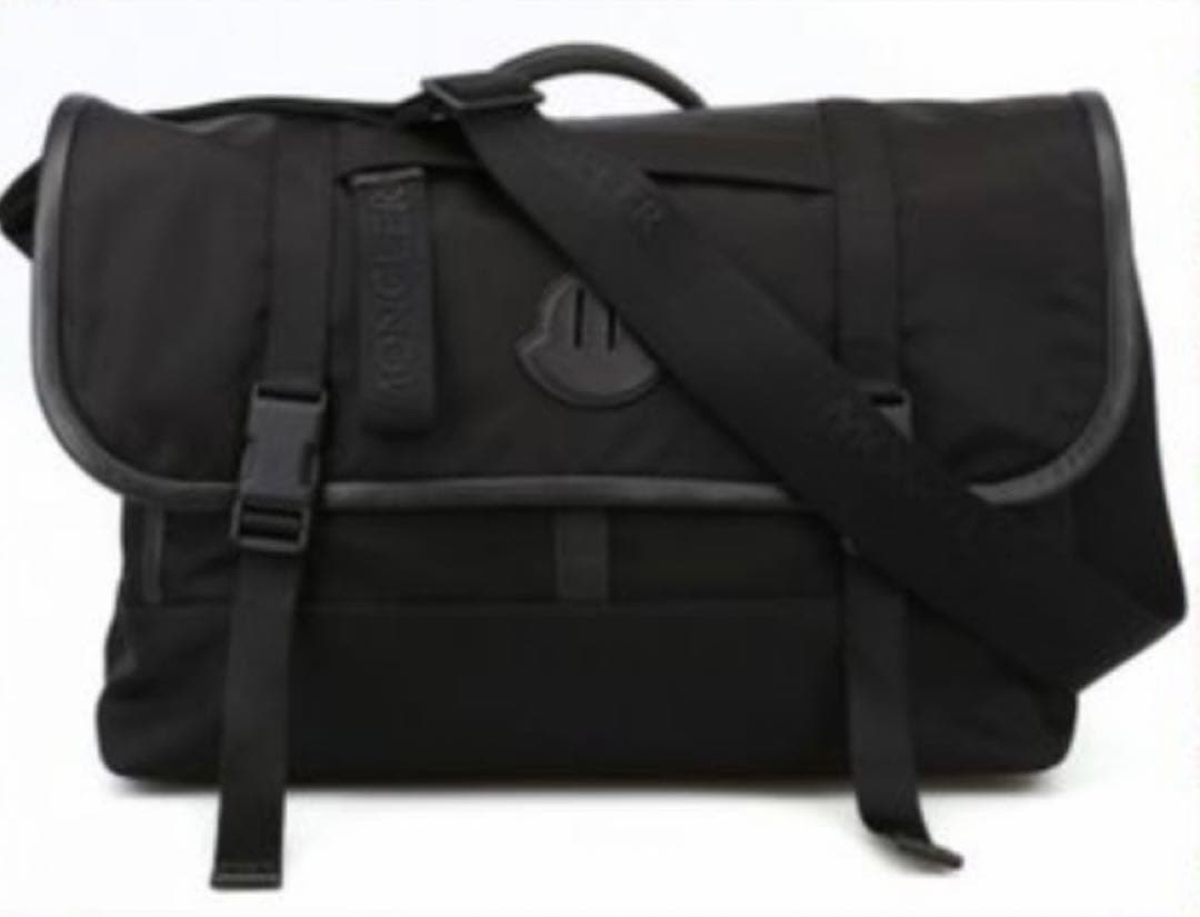 希少MONCLERモンクレールメッセンジャーバッグショルダーバッグ黒ブラック MONCLER（モンクレール） ウィークエンド ショルダーバッグ メンズ