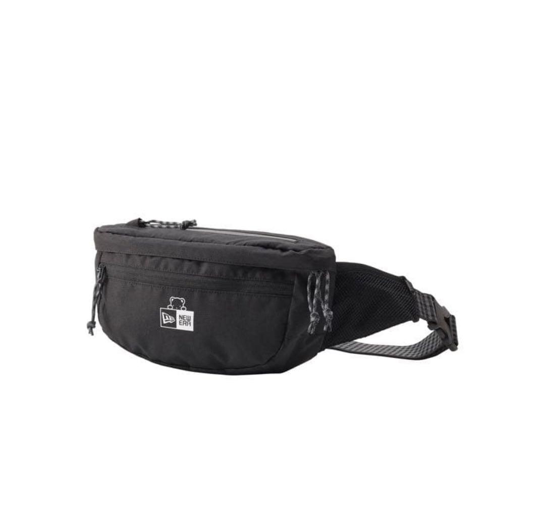 新品タグ付き　ボディバッグ〈NEW ERA® × familiar〉 ボディバッグ〈NEW ERA® × familiar〉 | ファミリア公式サイト