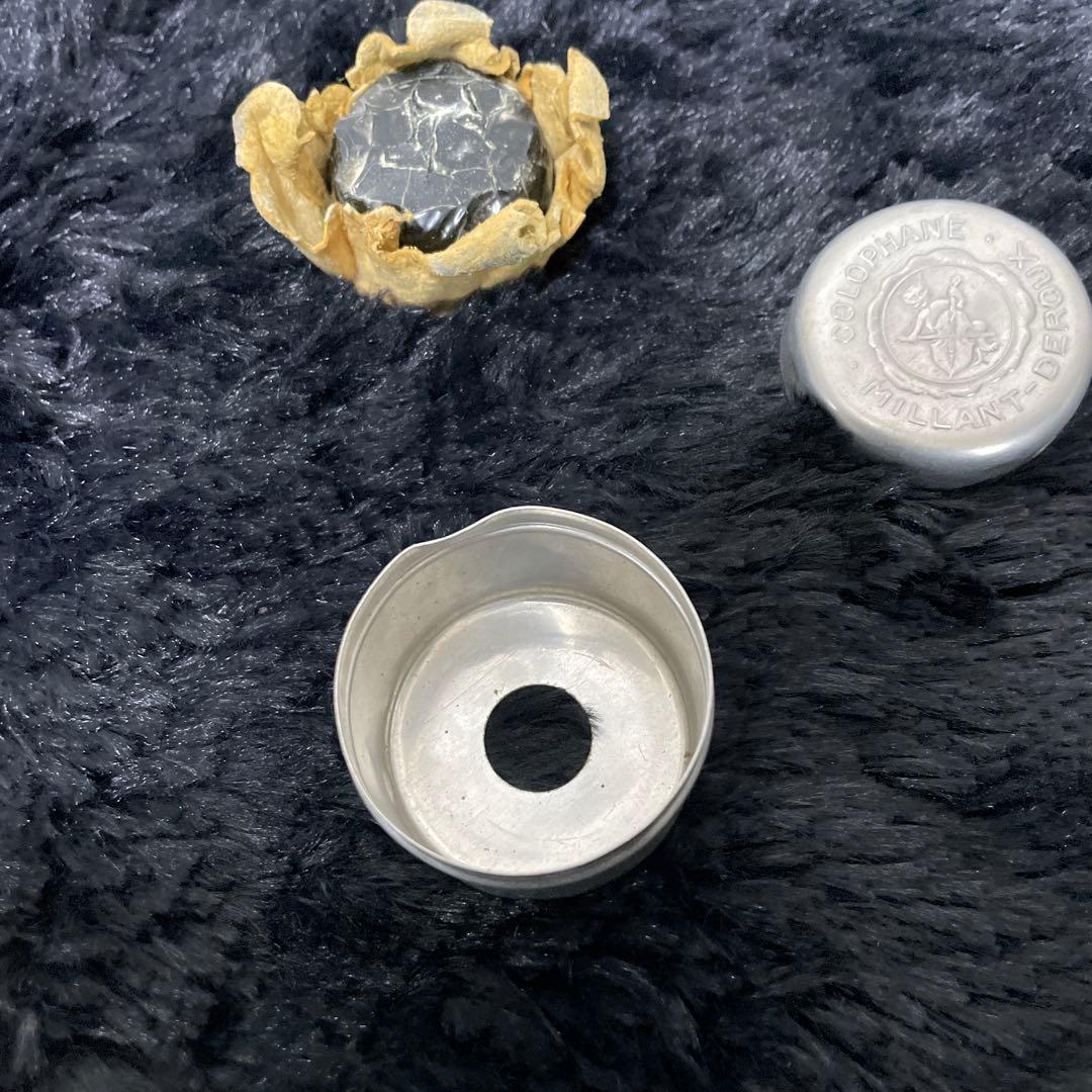 希少! ビンテージ! MILLANT-DEROUX 松脂 アルミ缶 黒猫 - メルカリ