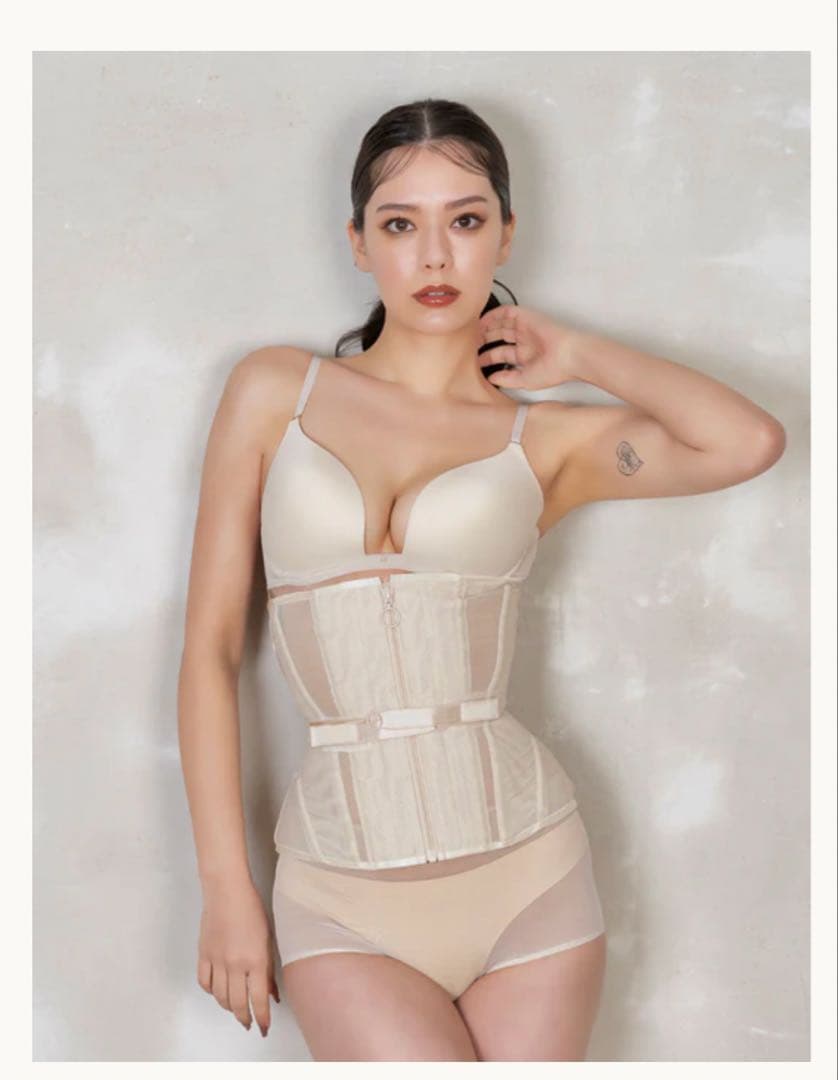 Venus（ヴィーナス）ベージュ Mサイズ　元鈴木さん