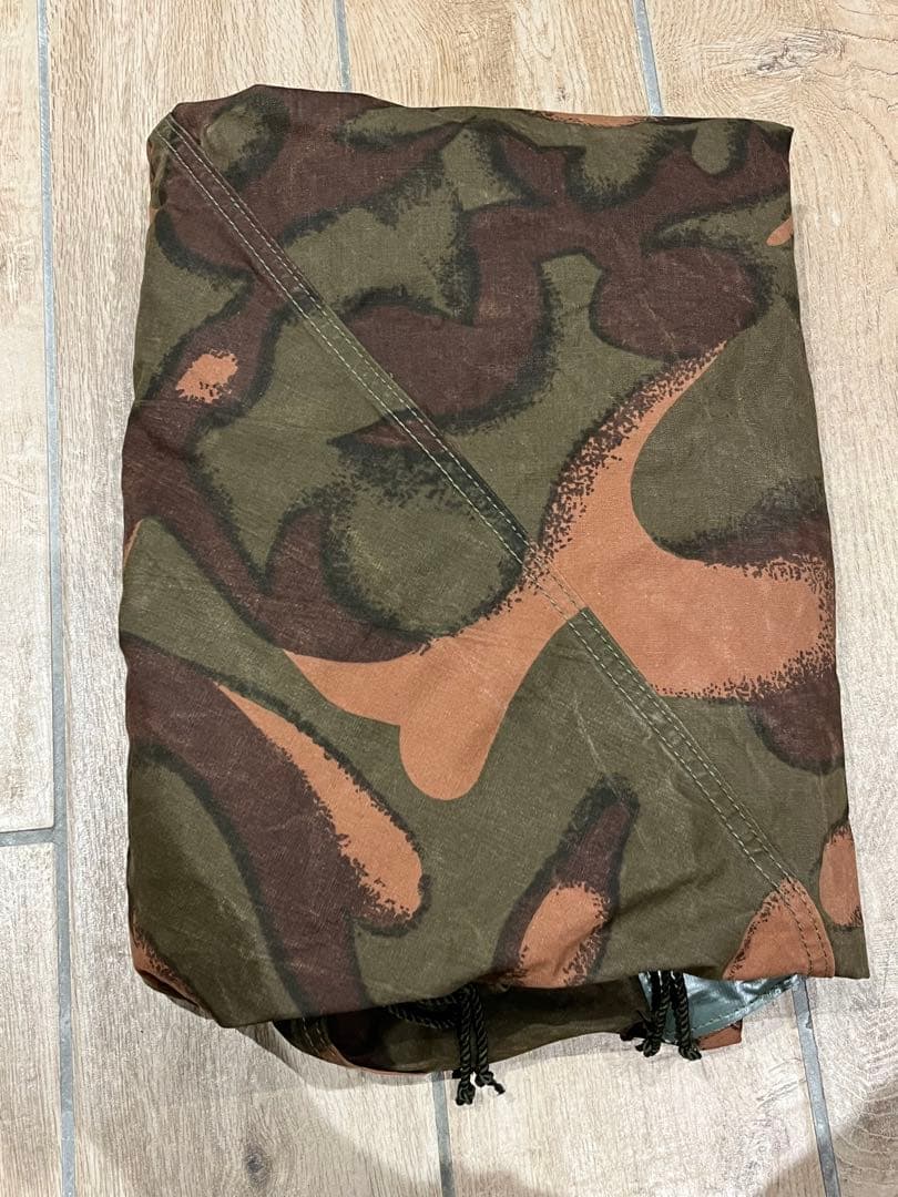 ハンガリー軍　パリパリ 軍幕　ポンチョテント　1 枚 軍幕❗️ハンガリー軍用テント ハリケーン迷彩 2枚セット