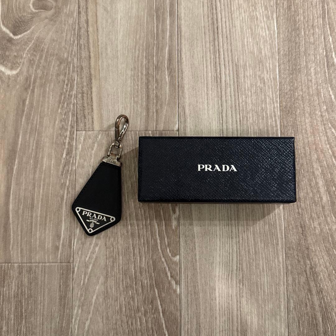 正規品 PRADA キーホルダー サフィアーノ PRADA（プラダ） サフィアーノ ブルー 青 レザー キーホルダー