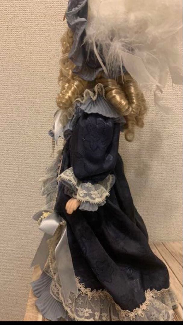 フランス人形レトロアンティーク ビスクドール 巻毛 - メルカリ