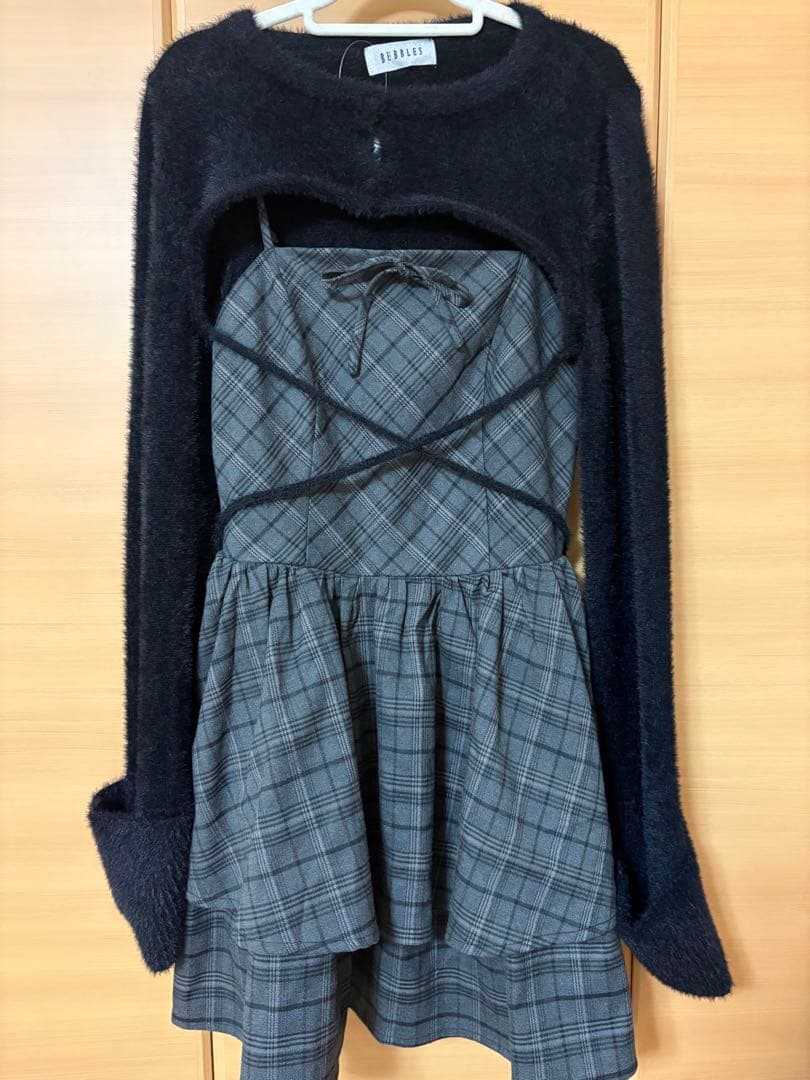 BUBBLES オープンネックギャザーワンピース グレー ワンピース - メルカリ