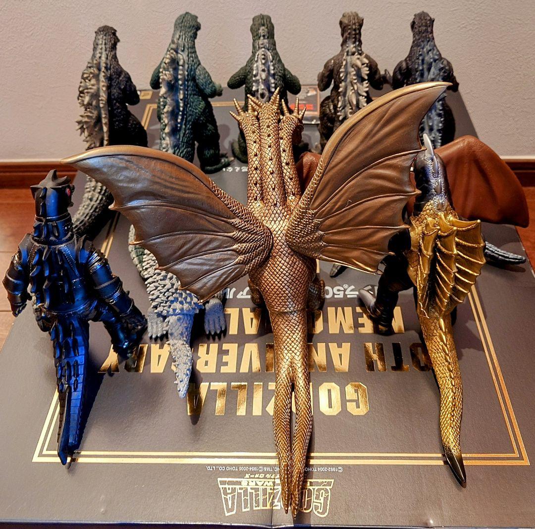 ゴジラ50周年メモリアルボックス ソフビ10体＋カードのみ GODZILLA