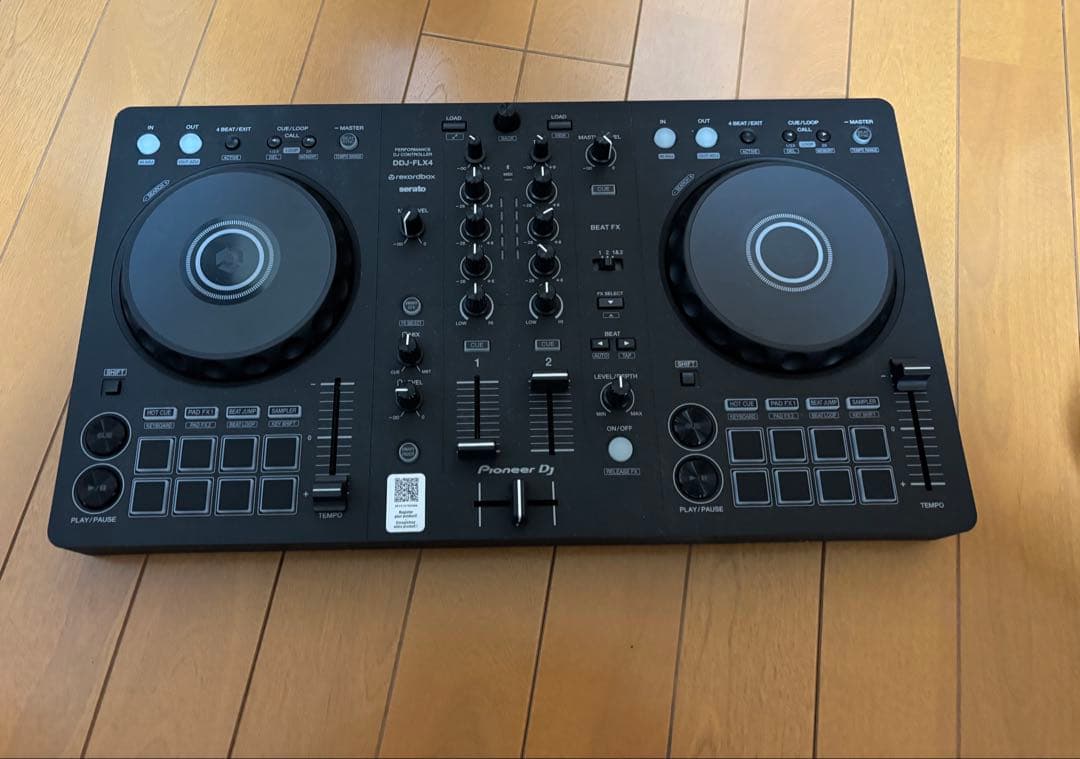 Pioneer DJ マルチアプリ対応2chDJコントローラー DDJ-FLX4 DDJ-FLX4-W - マルチアプリ対応2ch DJコントローラー (White)