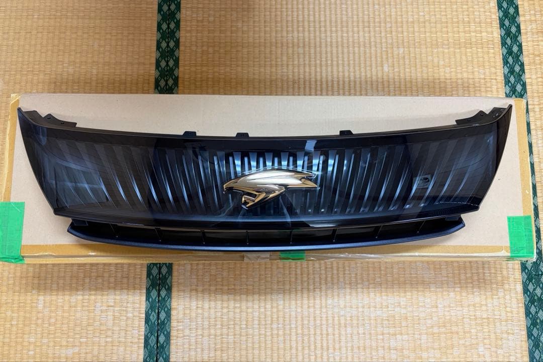 新品ハリアー・フロントグリル 楽天市場】【トヨタ純正】 ハリアーPHEV 80系 AXUP85 令和4年10月