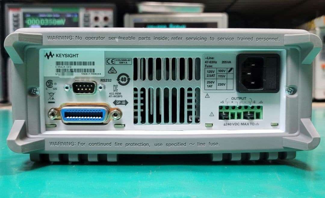 KEYSIGHT E3642A 0-8V 5A 0-20V 2.5A DC電源
