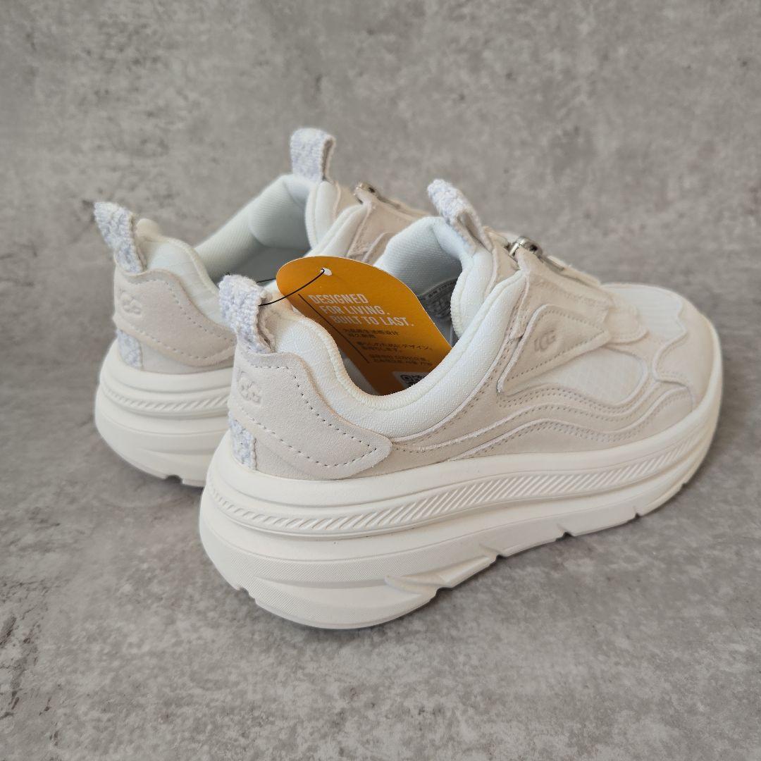 《新品》UGG CA1 ZIP ホワイト 24cm 厚底 軽量 ジップ 箱あり