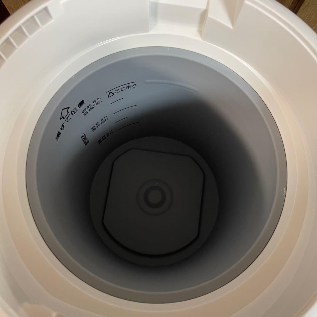 開梱展示品 22年製造 加湿器 スチーム式 3.0L EE-RR50-WA