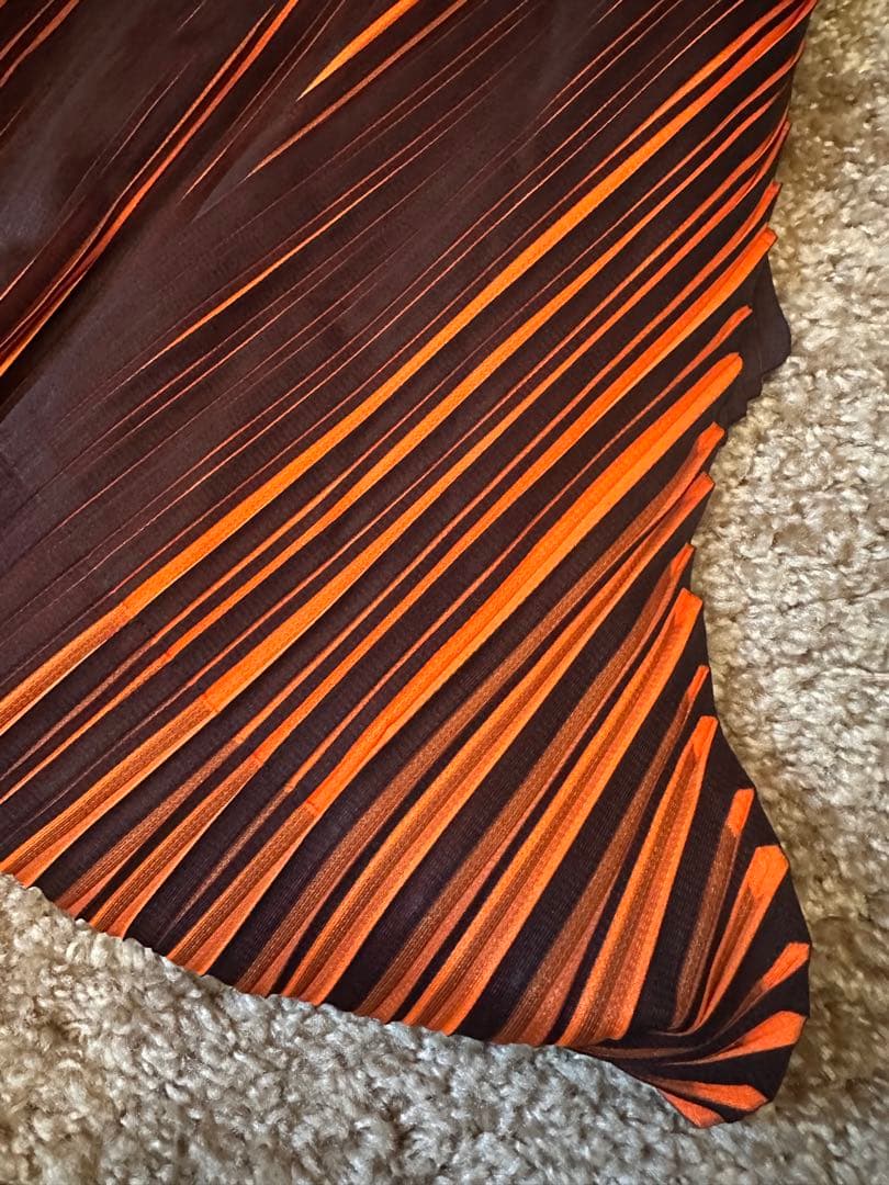 プリーツプリーズ アルトネオンワイドパンツ オレンジx 黒 美品 ネオン