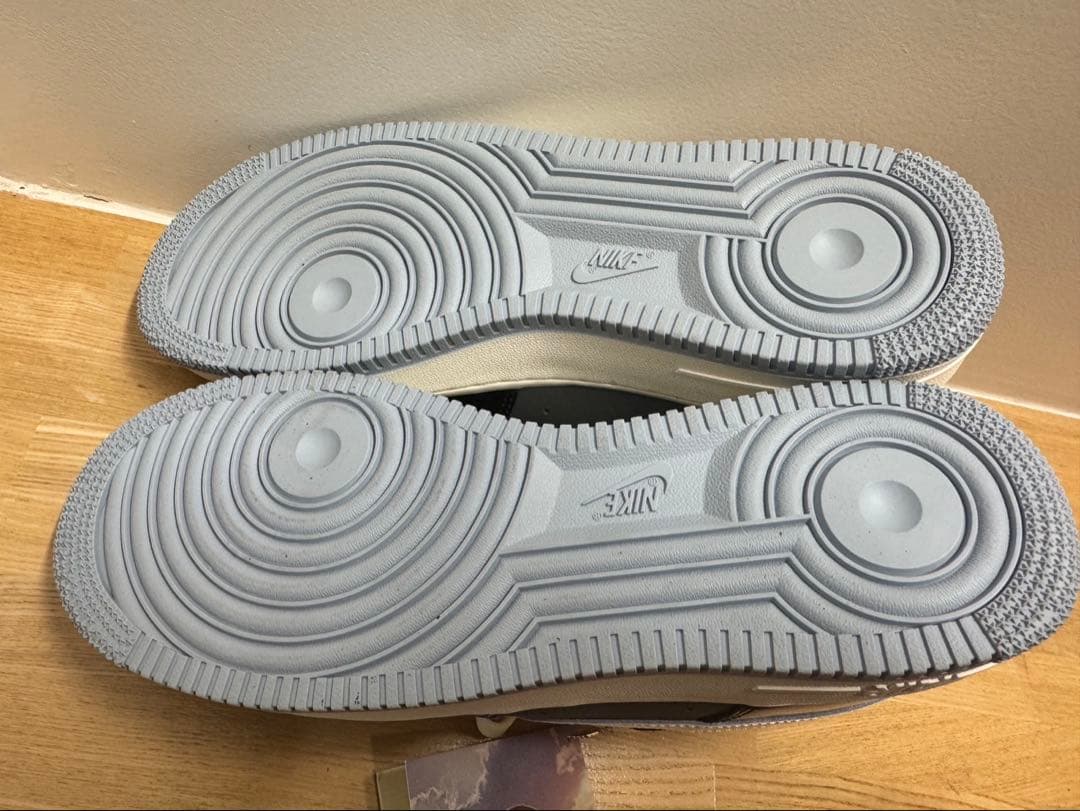 AIR FORCE 1 '07 27.5cm ブラック グレー パテント 新品