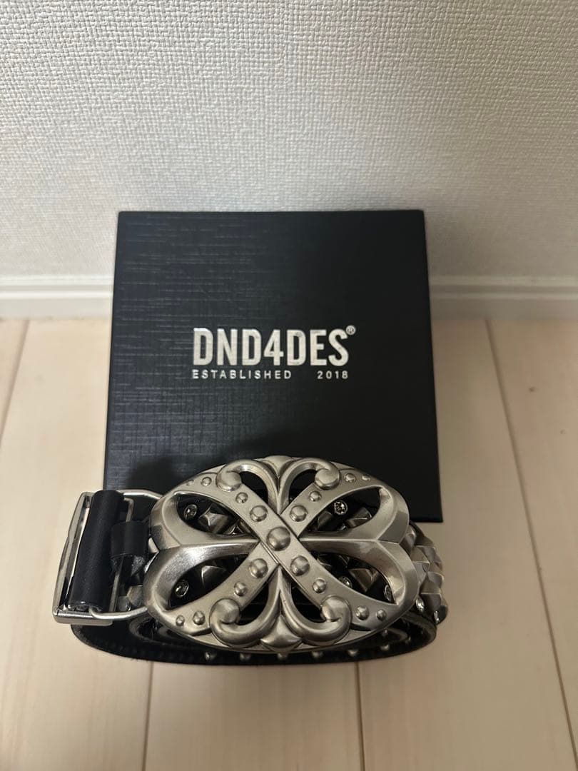 DND4DES スタッズ付きレザーベルト DND4DES スタッズ付きレザーベルト