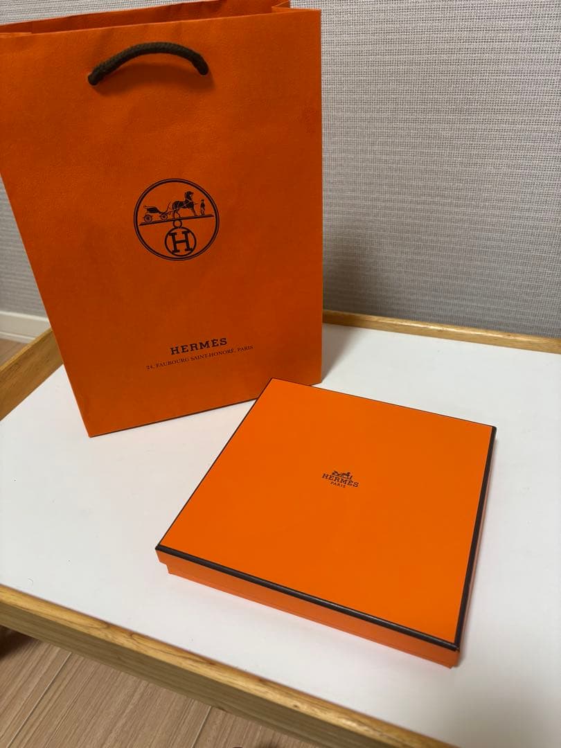 エルメス／HERMES カレ・タオル 《ステアーズ》