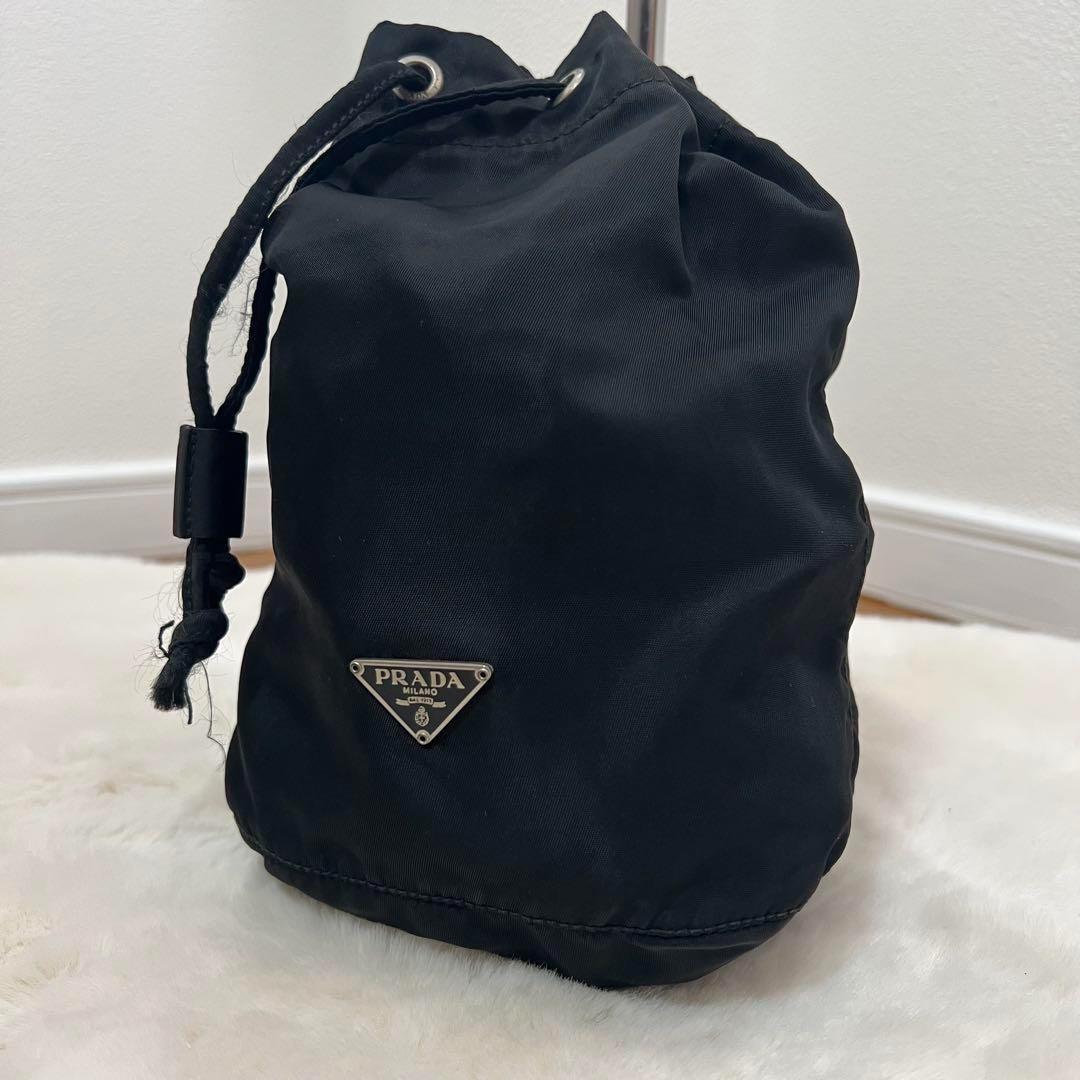PRADA ブラック 巾着ポーチ ナイロン 白タグ トライアングルロゴ