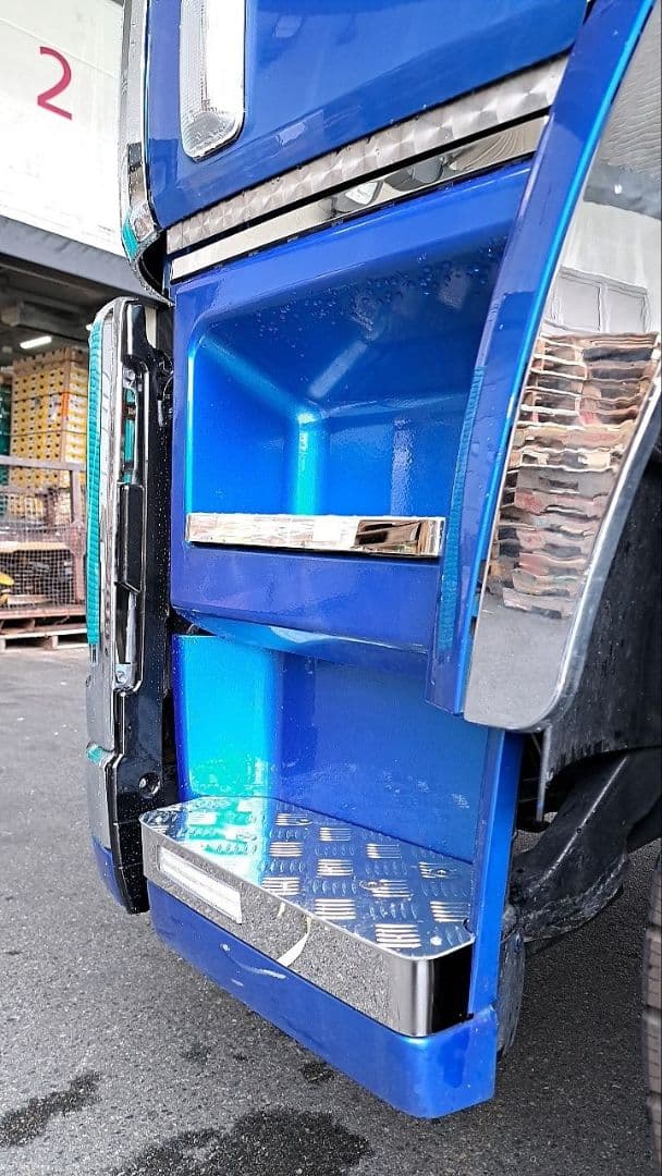 17スーパーグレート サイドステップアルミ縞板×鏡面ステンボルトナット