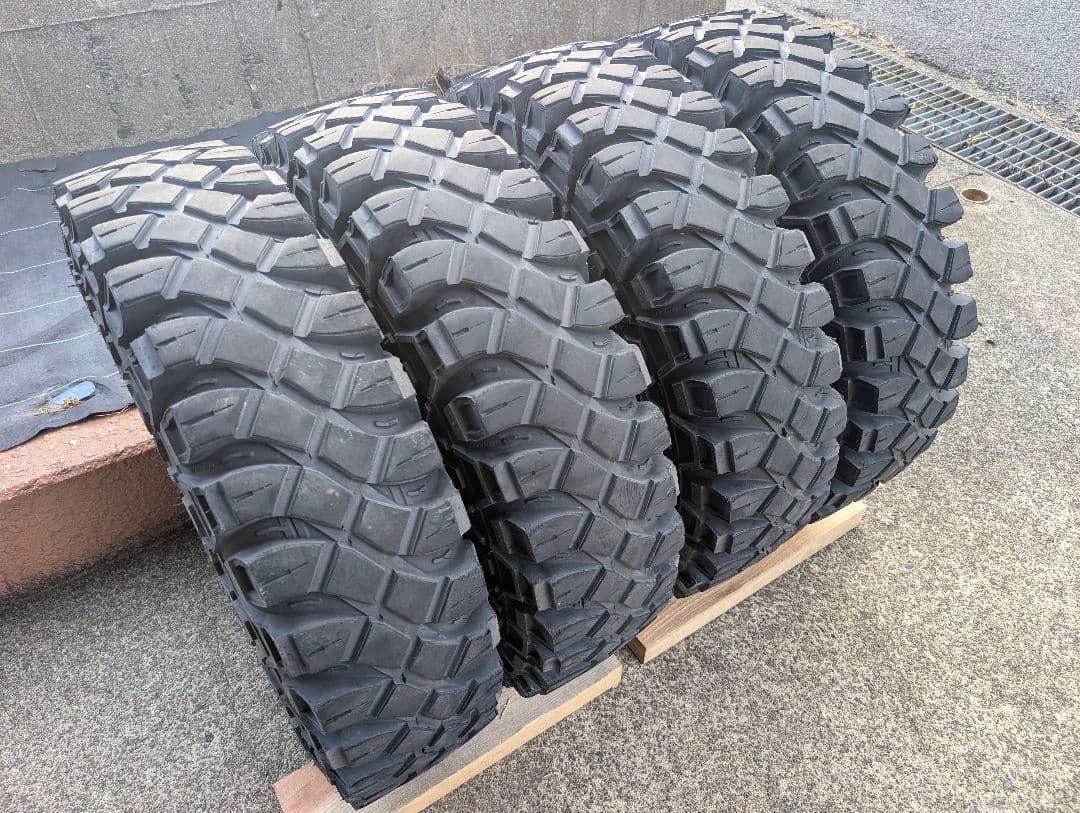 7.00R16 タイヤホイール マキシスクリーピークローラー ジムニー