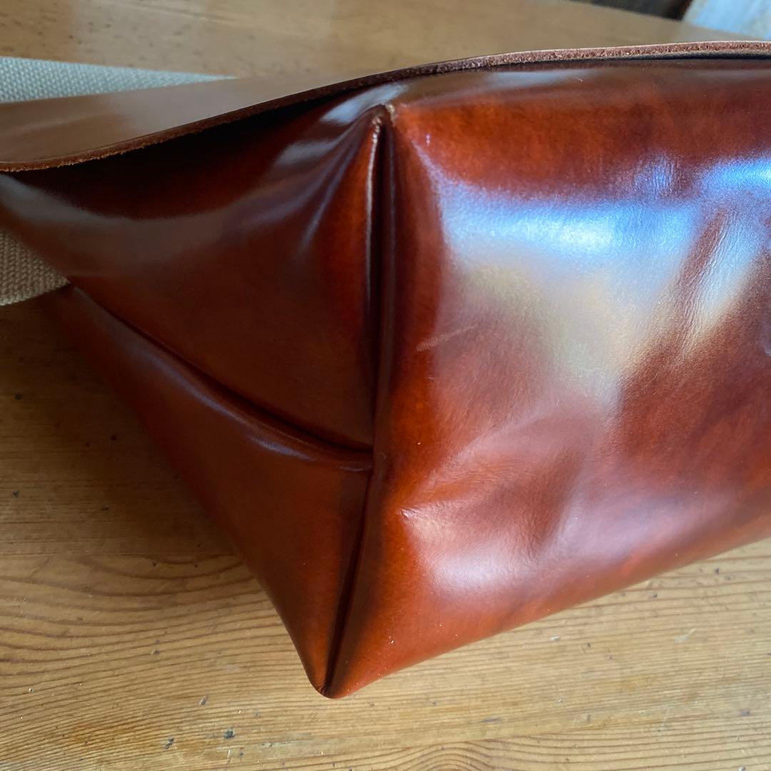 ユニアンドコー メッセンジャーバック キャメル ブラウン - メルカリ