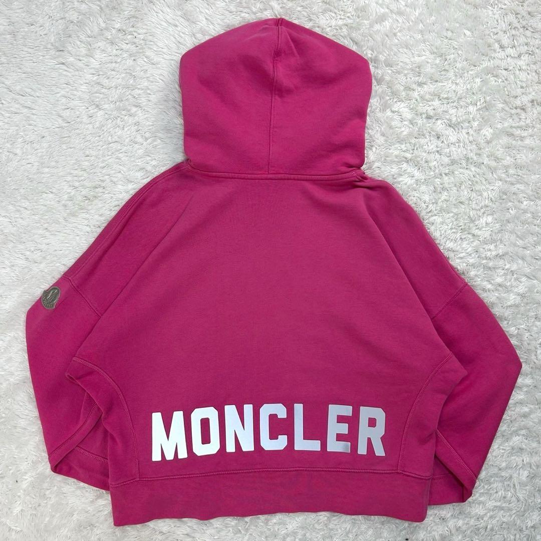 5642【希少デザイン】モンクレール☆リフレクターロゴ入りクロップド丈