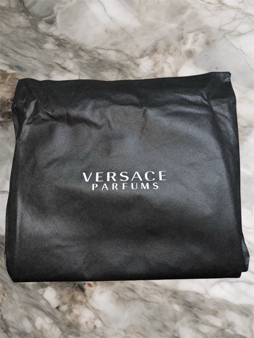 VERSACE ヴェルサーチ トートバッグ メデューサ 巾着 レザー A4 黒
