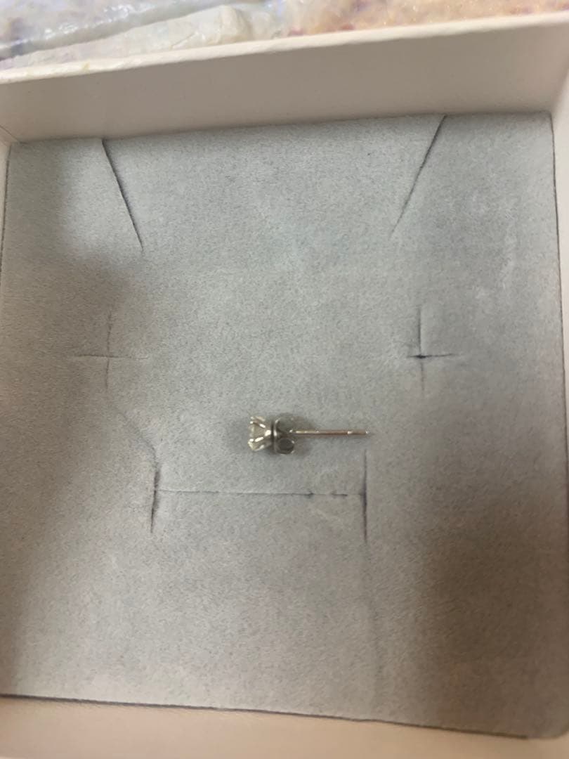 Pt900 一粒ダイヤ スタッドピアス 0.25ct (片耳用)